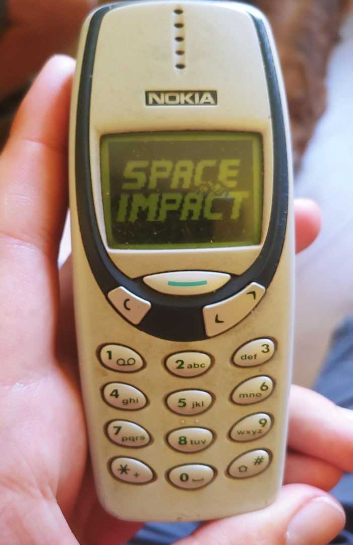 15. "70-letnia pani daÅ‚a mi swojÄ… NokiÄ™ 3310, bym wymieniÅ‚ w niej bateriÄ™. Nie mogÅ‚em siÄ™ powstrzymaÄ‡."