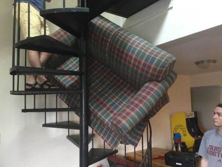 "SzeÅ›ciu studentÃ³w dzielÄ…cych jednÄ… szarÄ… komÃ³rkÄ™"